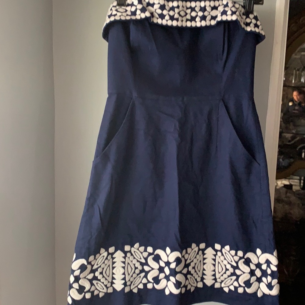 Beautiful navy vineyards dress